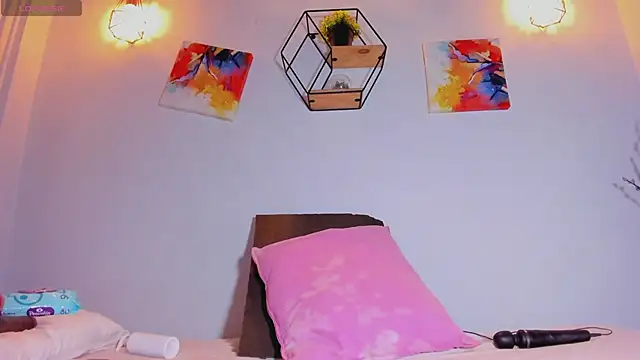 Karlaliones69 online show from December 3, 12:04 pm