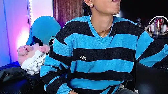 Snapshot of briamhoconor_xh chatting on November 26, 2:00 am briamhoconor xh online show from November 26, 2:00 am