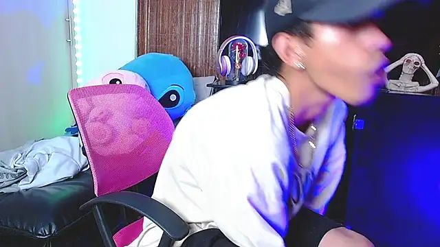 Snapshot of briamhoconor_xh chatting on November 24, 11:49 pm briamhoconor xh online show from November 24, 11:49 pm