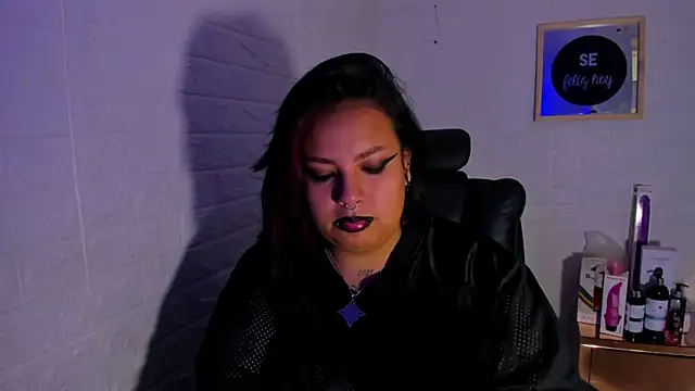 Snapshot of Arthemisa_tay69 chatting on November 8, 4:05 am Arthemisa tay69 online show from November 8, 4:05 am