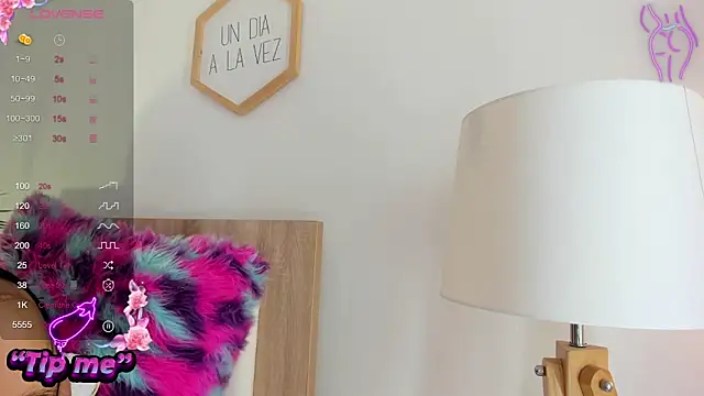 Snapshot of Hadid_Jimenez_ chatting on November 20, 6:41 pm Hadid Jimenez online show from November 20, 6:41 pm