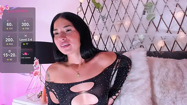 Snapshot of Hadid_Jimenez_ chatting on October 30, 8:50 pm Hadid Jimenez online show from October 30, 8:50 pm