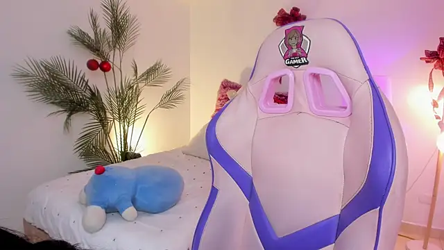 Hadid Jimenez  online show from December 18, 4:44 pm