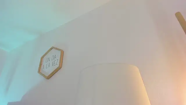 Snapshot of Hadid_Jimenez_ chatting on November 25, 9:26 pm Hadid Jimenez online show from November 25, 9:26 pm