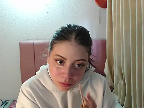 Alaina Blessed online show from October 3, 10:33 pm