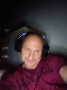 Radsjxh online show from May 18, 12:44 am