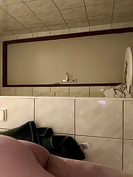 Radsjxh online show from March 3, 10:50 pm