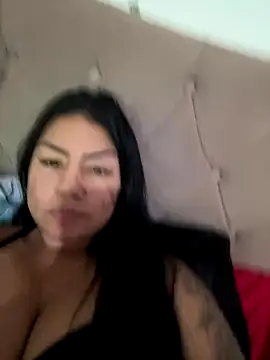 julianamascarada online show from October 6, 1:01 pm