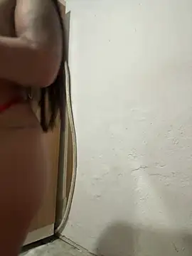 julianamascarada online show from April 23, 1:01 am