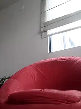 Snapshot of Tattoboy19cm chatting on October 1, 3:49 pm Tattoboy19cm online show from October 1, 3:49 pm