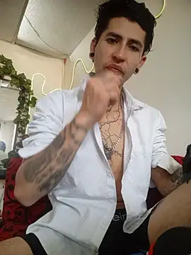 Tattoboy19cm online show from December 17, 7:19 pm