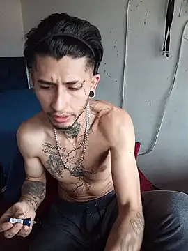 Tattoboy19cm online show from March 7, 5:29 pm