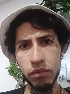 Tattoboy19cm online show from December 5, 6:23 am