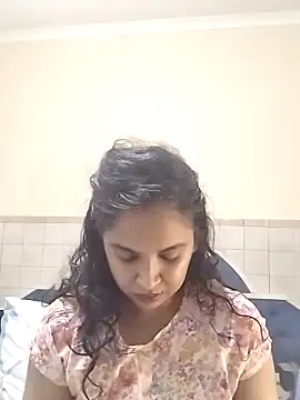 cute indianxo online show from February 10, 7:02 pm