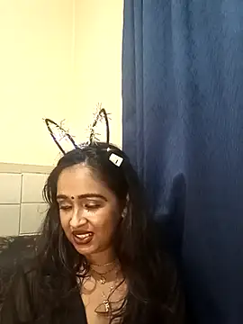 cute indianxo online show from March 27, 7:59 pm