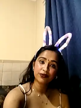 cute indianxo online show from April 30, 5:53 pm