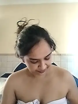 cute indianxo online show from February 8, 10:24 am