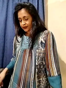 cute indianxo online show from January 15, 4:43 pm