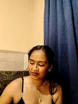 cute indianxo online show from April 15, 9:04 pm