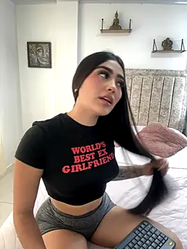 Snapshot of EmiilyEvans_ chatting on October 30, 9:55 pm EmiilyEvans online show from October 30, 9:55 pm