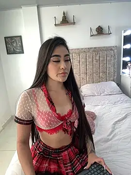 Snapshot of EmiilyEvans_ chatting on October 23, 9:46 pm EmiilyEvans online show from October 23, 9:46 pm