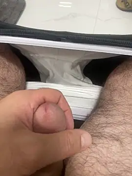 Heros2000 online show from November 18, 6:44 pm