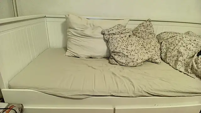 Marie03 online show from December 22, 2:28 pm