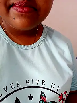 Snapshot of Noty-Angel chatting on December 2, 5:20 am Noty-Angel online show from December 2, 5:20 am