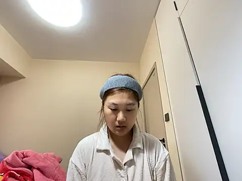 Snapshot of xena0501 chatting on February 25, 9:31 am xena0501 online show from February 25, 9:31 am