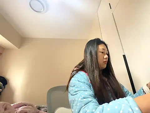 Snapshot of xena0501 chatting on November 24, 2:33 am xena0501 online show from November 24, 2:33 am