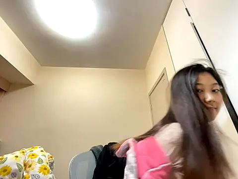 Snapshot of xena0501 chatting on December 16, 7:23 am xena0501 online show from December 16, 7:23 am