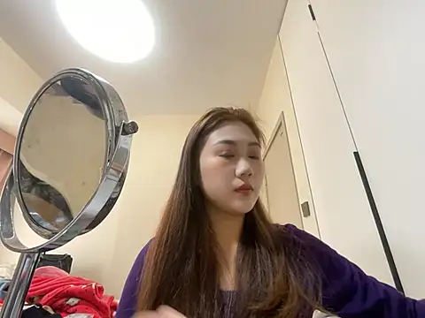 Snapshot of xena0501 chatting on January 15, 5:11 am xena0501 online show from January 15, 5:11 am