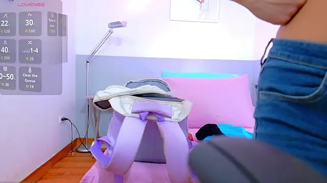 cutepetitee online show from October 2, 8:01 pm