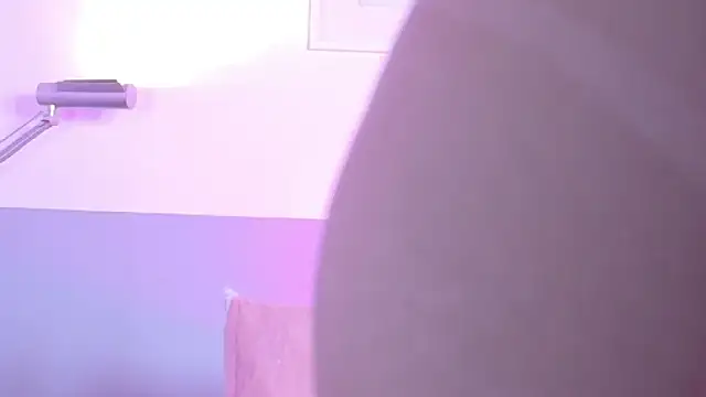 cutepetitee online show from February 27, 7:24 pm