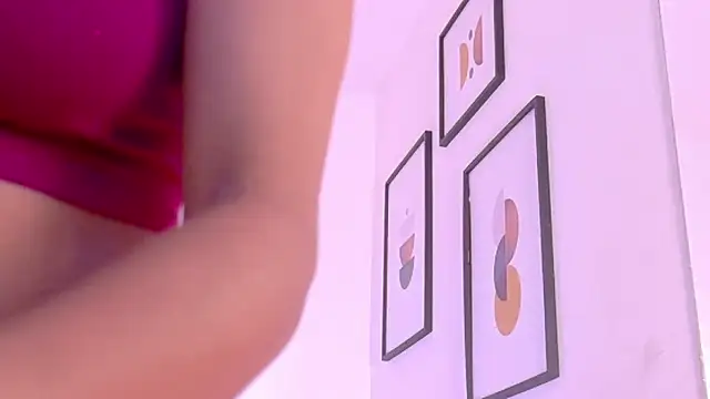 cutepetitee online show from February 24, 7:37 pm