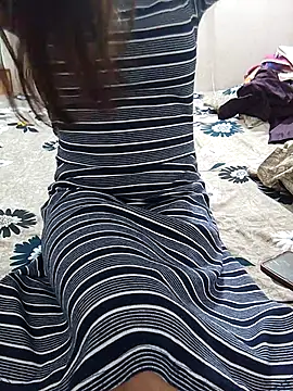 Snapshot of laleela1 chatting on October 8, 12:17 pm laleela1 online show from October 8, 12:17 pm