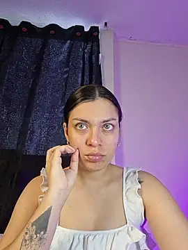 AmaiaSalvatore online show from May 15, 8:18 pm