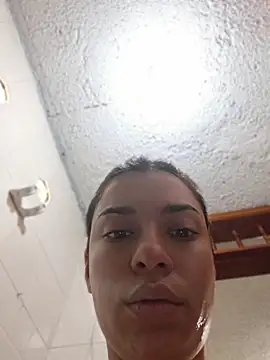 AmaiaSalvatore online show from March 14, 9:10 pm