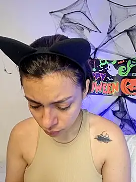 AmaiaSalvatore online show from November 2, 8:36 pm