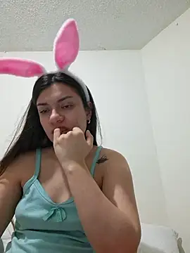 AmaiaSalvatore online show from April 1, 12:02 am