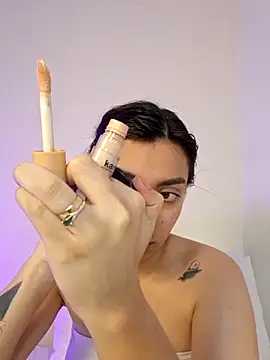 AmaiaSalvatore online show from October 19, 8:11 pm