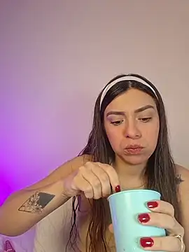 AmaiaSalvatore online show from October 25, 9:48 pm