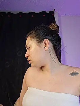 Snapshot of AmaiaSalvatore chatting on February 21, 10:56 pm AmaiaSalvatore online show from February 21, 10:56 pm