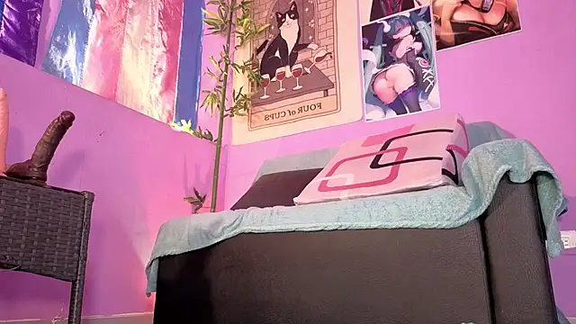 Snapshot of Gaia_Gatex chatting on October 22, 12:59 pm Gaia Gatex online show from October 22, 12:59 pm