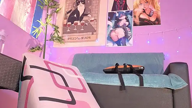 Snapshot of Gaia_Gatex chatting on November 4, 1:15 pm Gaia Gatex online show from November 4, 1:15 pm