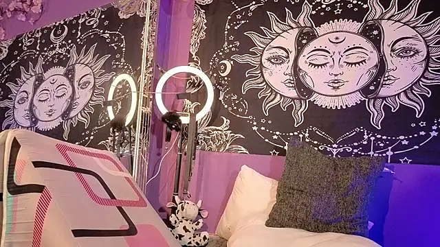 Gaia Gatex online show from March 6, 3:18 pm