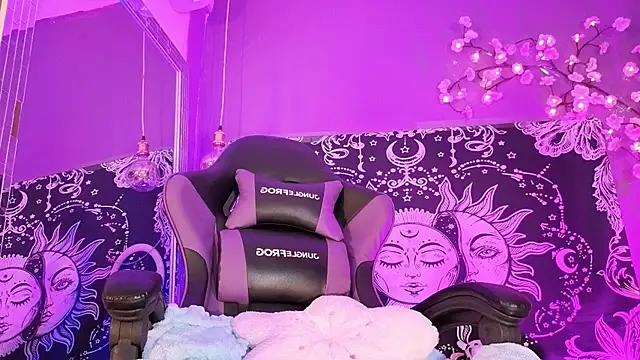 Gaia Gatex online show from February 12, 1:00 pm