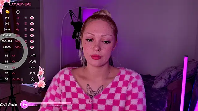 Snapshot of LeksaCandy chatting on November 27, 3:23 pm LeksaCandy online show from November 27, 3:23 pm