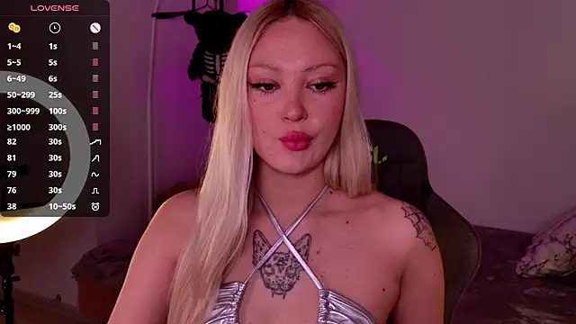 Snapshot of LeksaCandy chatting on December 16, 3:16 pm LeksaCandy online show from December 16, 3:16 pm