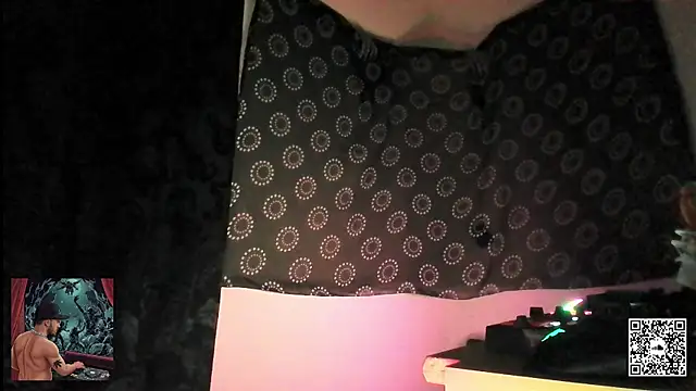 DjDiCKmannOnE online show from September 18, 8:45 pm
